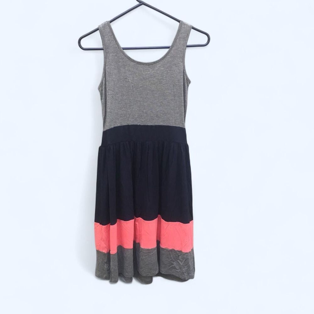 Multi colored sleeveless dress